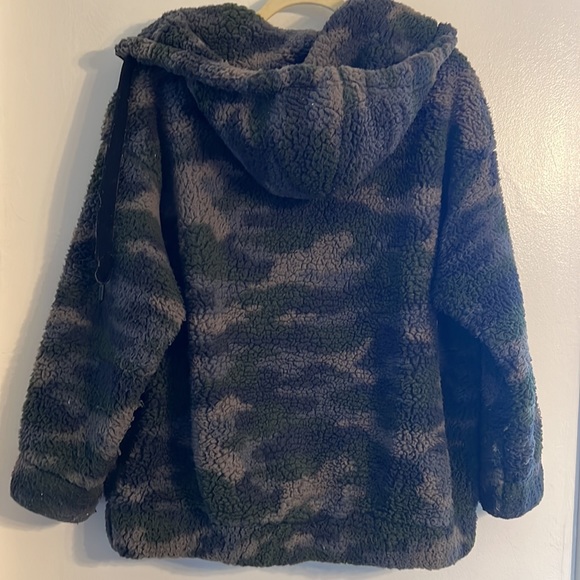 Aerie Offline Sherpa Jacket - Picture 5 of 8